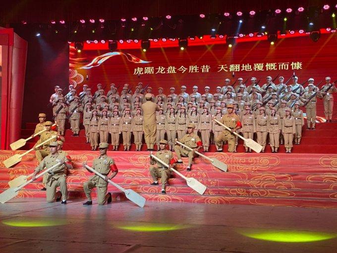 博主:卡纳瓦罗同意首期只拿20万,反观某些功勋球员一刀刀往内捅